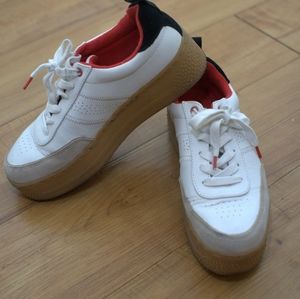 Zara women's white leath platform sneaker size 7.5